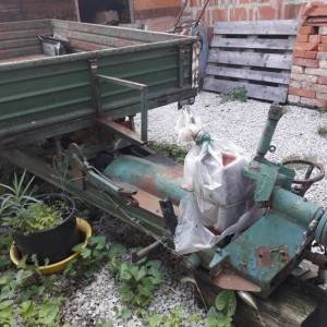 Pogonska prikolica za traktor ili motokultivator