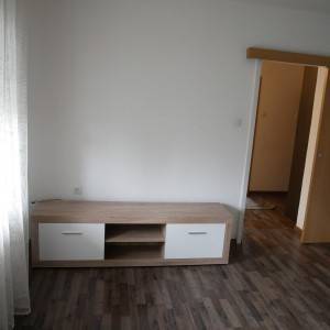DVOSOBNI STAN u kući IZNAJMLJUJE SE U KOPRIVNICI