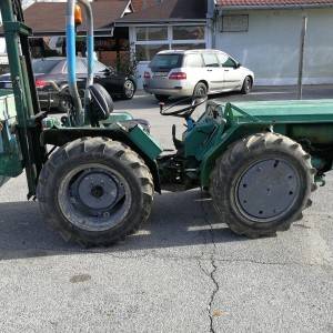 Traktor vinogradar Ferrari