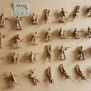 Maketa figurice 1/72 Britanski padobranci