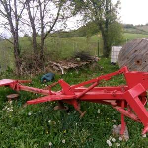 Prodajem roto kosu i grabilicu.