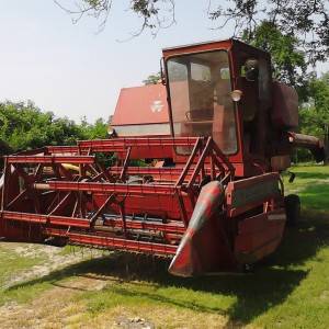 Kombajn Massey Ferguson 187