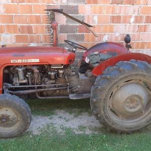 Traktor IMT 533