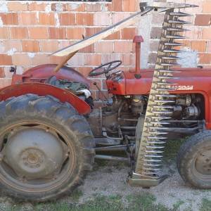 Traktor IMT 533