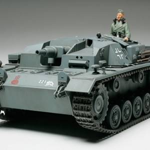 Maketa tenka tenk Stug III Ausf.B 1/35 1:35 Oklopnjak + figurica