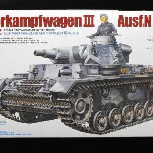 Maketa tenka tenk Panzer III Ausf.N 1/35 1:35 Oklopnjak + figurica