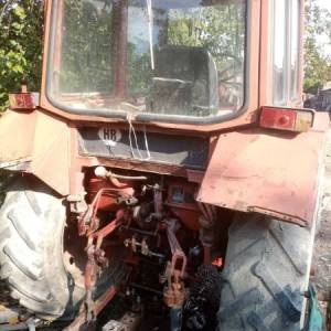 PRODAJEM TRAKTOR