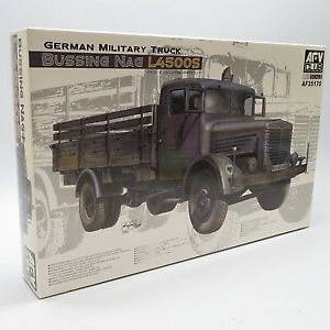 Maketa kamion Bussing Nag L4500S Kursk Luftwaffe 1/35 1:35