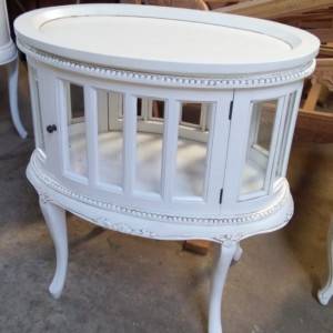 Shabby chic stilski antikni namještaj