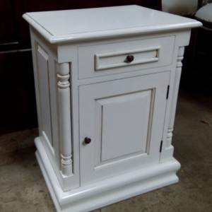 Shabby chic stilski antikni namještaj