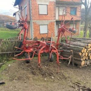 Prevrtač za sijeno pauk