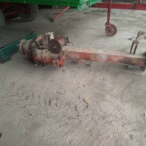 Pumpa Linda, osovina za Đuru Đakoviča i klipovi od John Deere kombajna