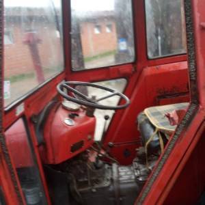 Traktor Imt