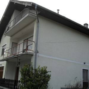 Obiteljska kuća