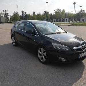 Opel Astra j 1.7CDTI 2011.god. 92KW