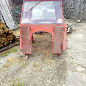 Kabina za traktor IMT