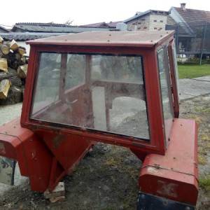 Kabina za traktor IMT