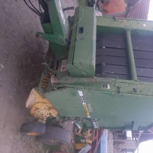 Balirka Johan Deere 550