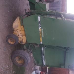 Balirka Johan Deere 550
