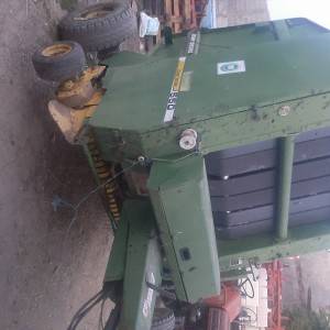 Balirka Johan Deere 550
