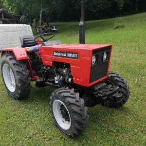 Traktor Universal 300 DTC