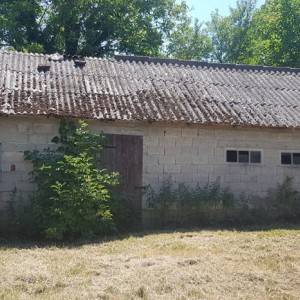 Kuća na selu sa imanjem