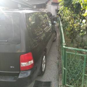 Prodaje se obiteljsko vozilo
