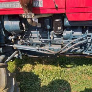 Traktor Universal 550 DTC