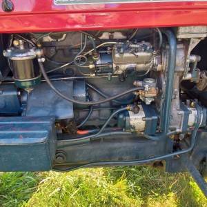 Traktor Universal 550 DTC