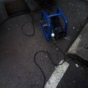 Pumpa za odštopavanje odvoda i kanalizacija