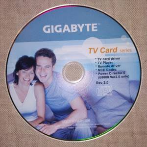 GIGABYTE U8000 rev. 2.0 HYBRID TV DONGLE (Analog + Digital)