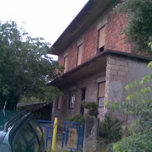 Nedovršena kuća Starigrad - prodaje se