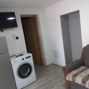 ** Prodajem dva apartmana u Vrsima**