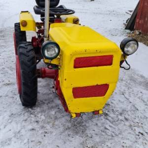 Traktor  tomo vinkovič 521 registriran u ispravnom stanju cjena nije f