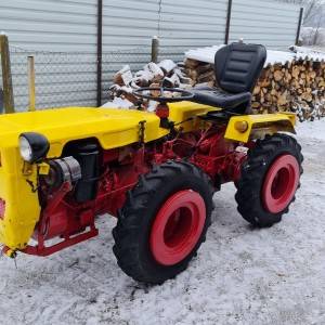 Traktor  tomo vinkovič 521 registriran u ispravnom stanju cjena nije f