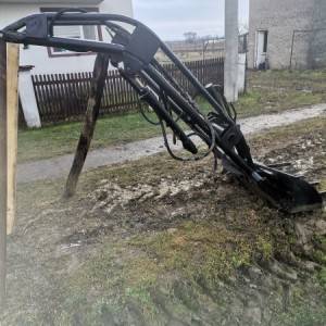 utovarivac za imt traktor
