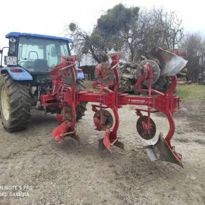 Prodajem plug Vogel Noot 950 Vario 2012. Godina