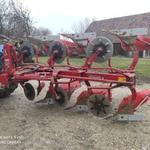 Prodajem plug Vogel Noot 950 Vario 2012. Godina