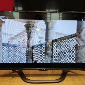 LG 42LA690S