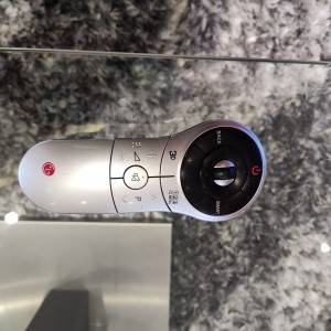 LG 42LA690S