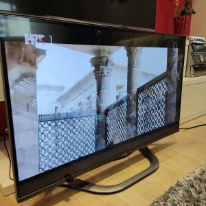 LG 42LA690S