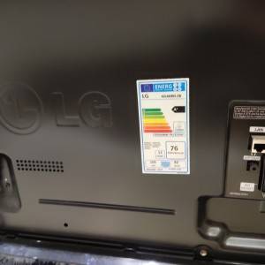 LG 42LA690S