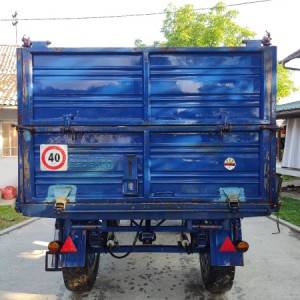 Prikolica trostrani kiper