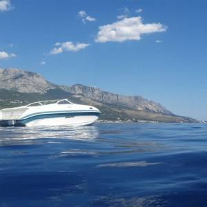 Gliser Aquatron 2350sc sa trailerom , 7m, Mercruiser 4.3 V6