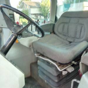 Traktor MF 9240