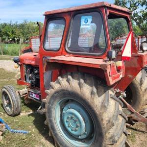 Traktor IMT 558