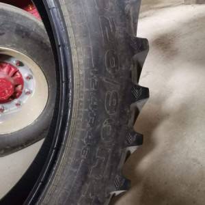 Gume 320/90R46 270/95R32 380/85R30