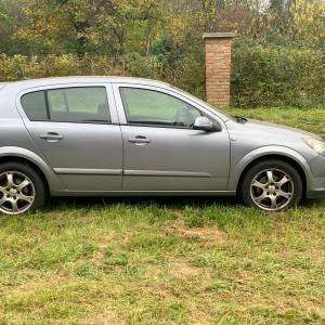Opel Astra H NEISPRAVNO
