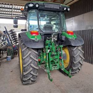Prodajem TRAKTOR JOHN DEERE 5100R, 2017 GODISTE
