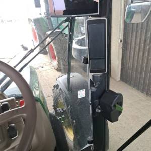Prodajem TRAKTOR JOHN DEERE 5100R, 2017 GODISTE